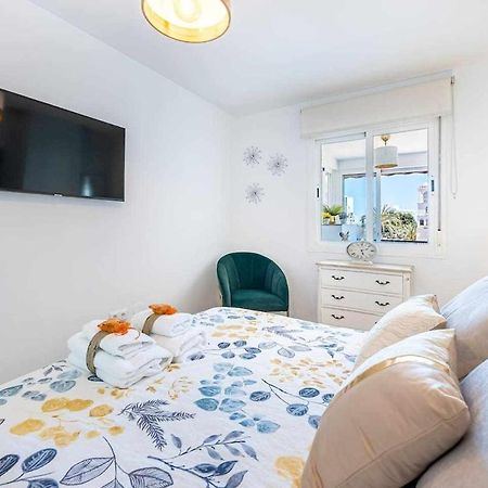 797 Holiday Rentals - Lujoso Apartamento En Arroyo Con Piscina เบนัลมาเดนา ภายนอก รูปภาพ