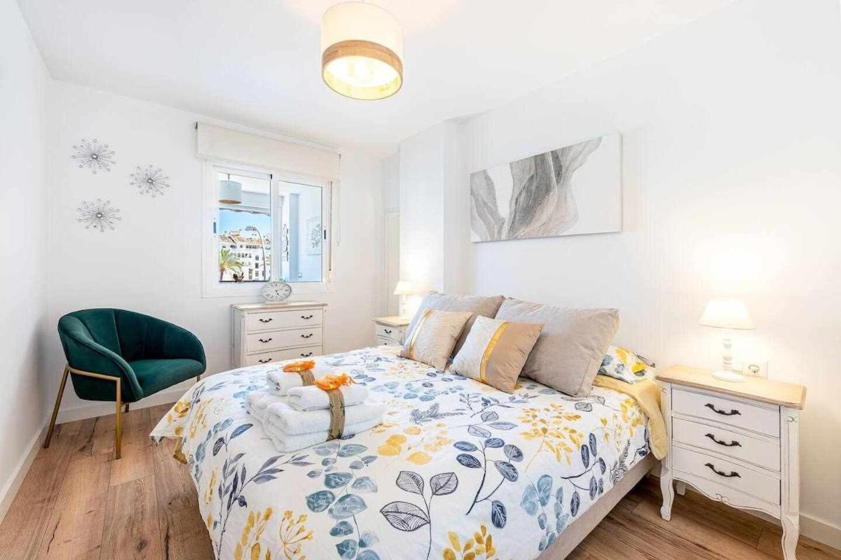 797 Holiday Rentals - Lujoso Apartamento En Arroyo Con Piscina เบนัลมาเดนา ภายนอก รูปภาพ