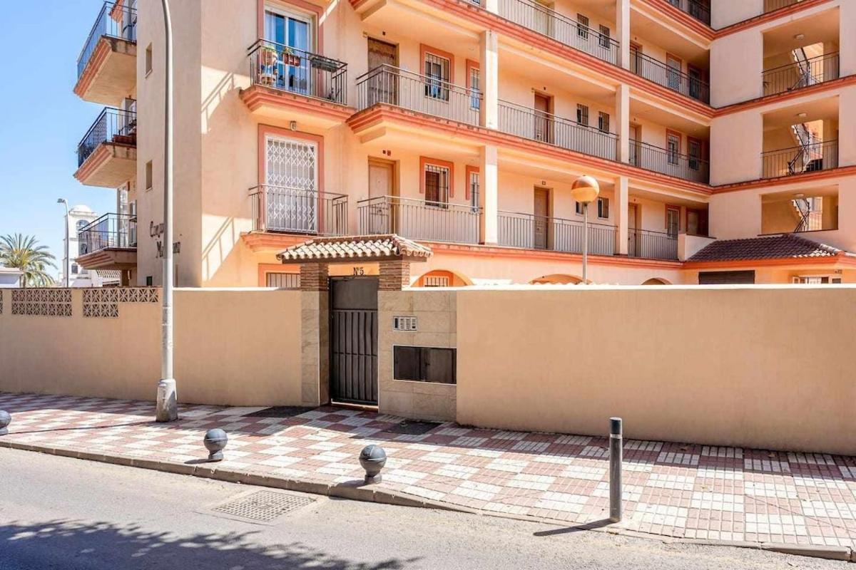 797 Holiday Rentals - Lujoso Apartamento En Arroyo Con Piscina เบนัลมาเดนา ภายนอก รูปภาพ