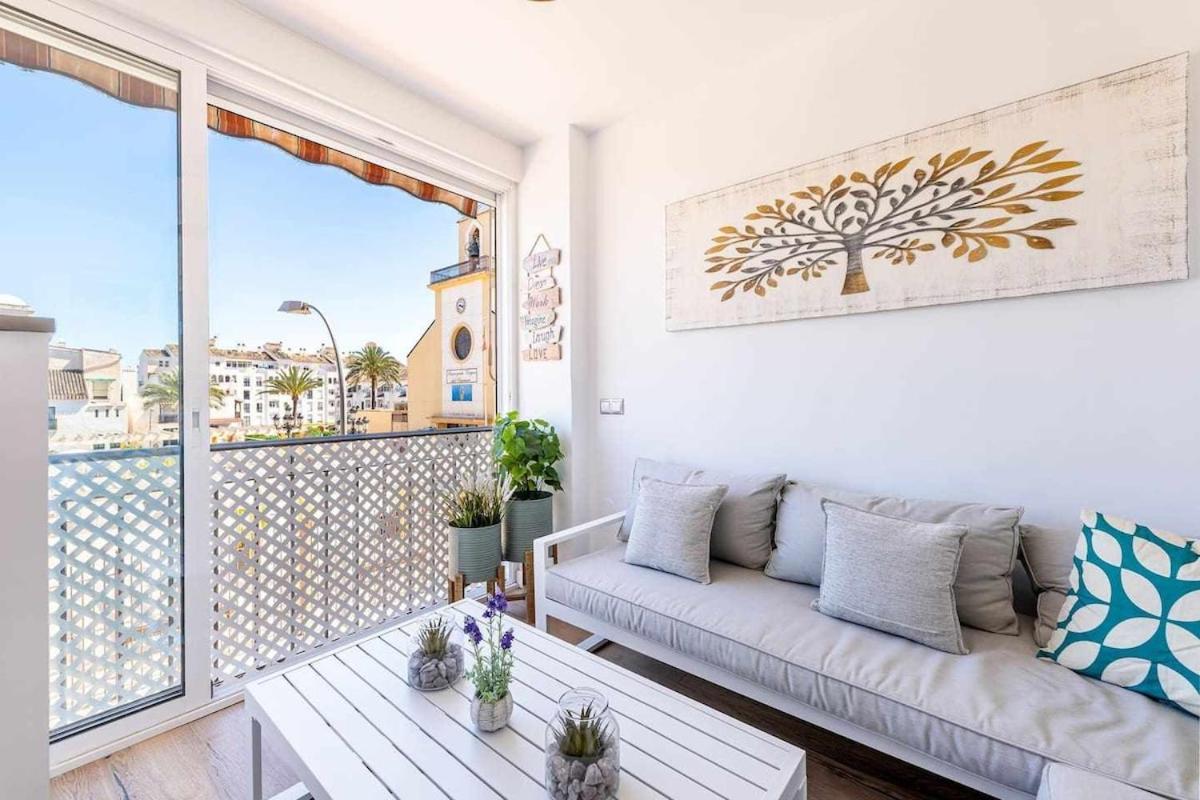 797 Holiday Rentals - Lujoso Apartamento En Arroyo Con Piscina เบนัลมาเดนา ภายนอก รูปภาพ